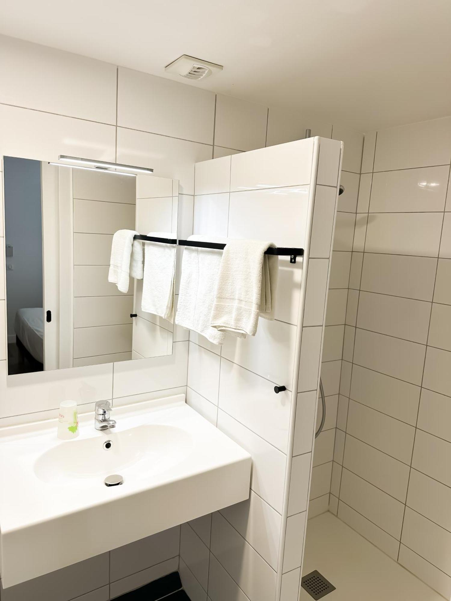 Sure Hotel By Best Western Mont-De-Marsan Saint-Pierre-du-Mont  Room photo